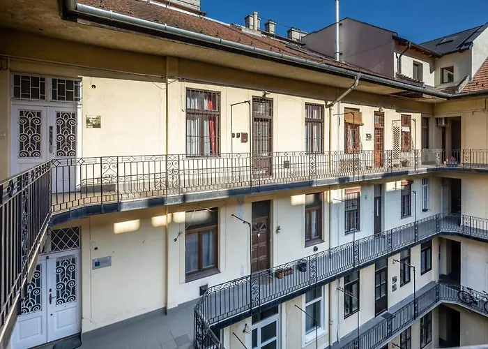 Vamhaz Boulevard شقة *