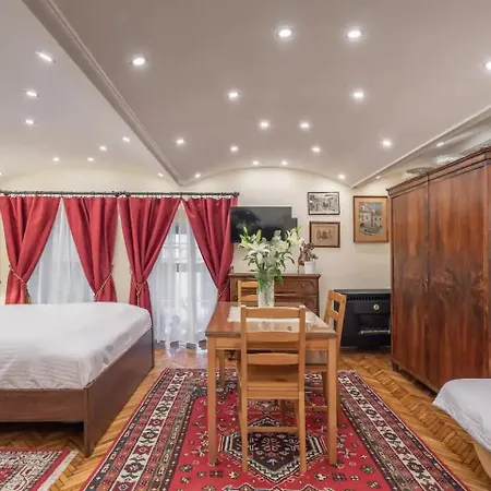 Vámház Boulevard *