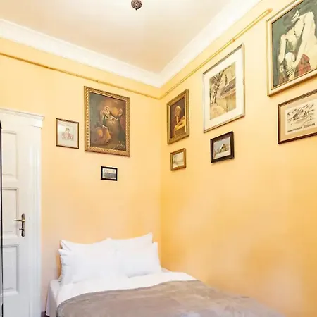Vamhaz Boulevard Apartment Budapest