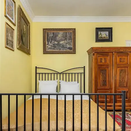 Vamhaz Boulevard * ブダペスト